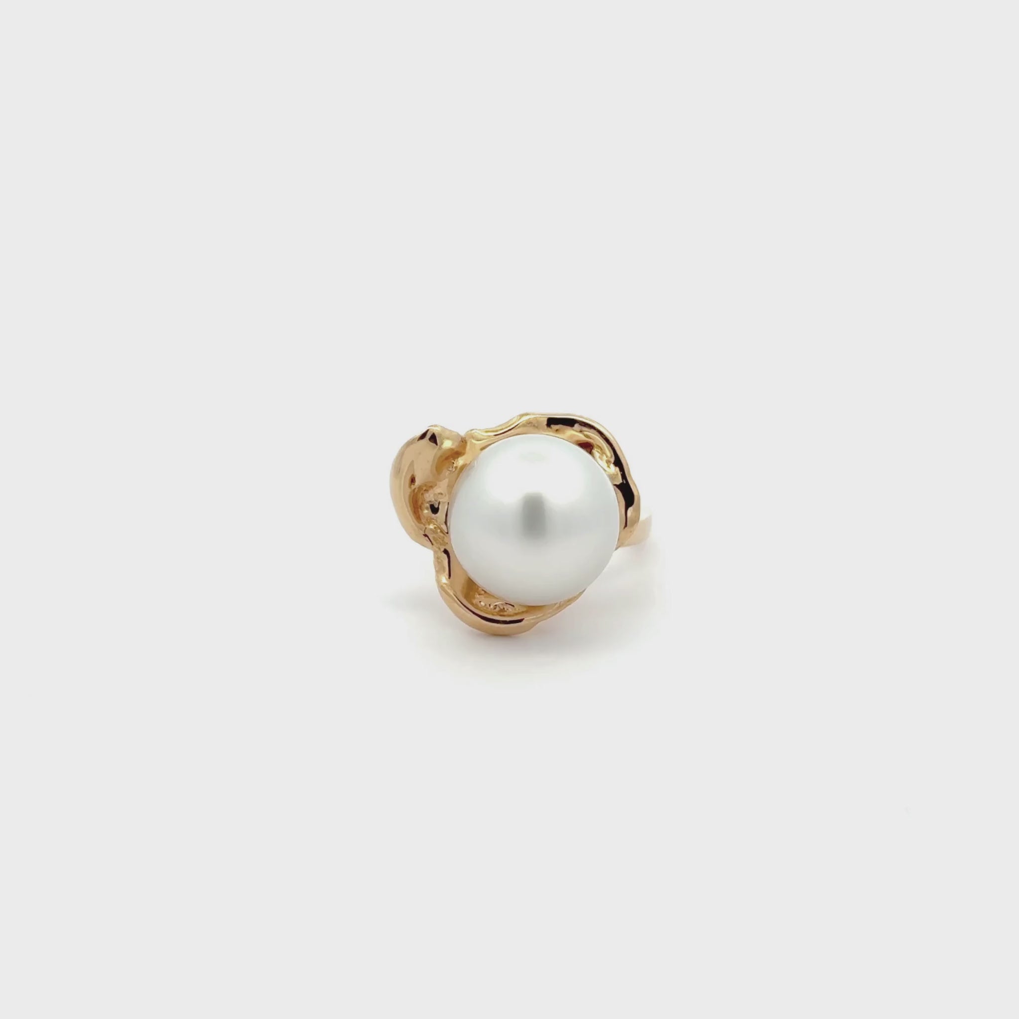 Untamed 18K Yellow Gold Australian South Sea 13-14 mm Cultured Pearl Ring 360 view video