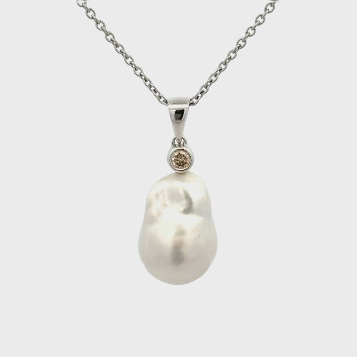 9K White Gold Australian South Sea 13-14 mm Cultured Pearl Pendant 360 view