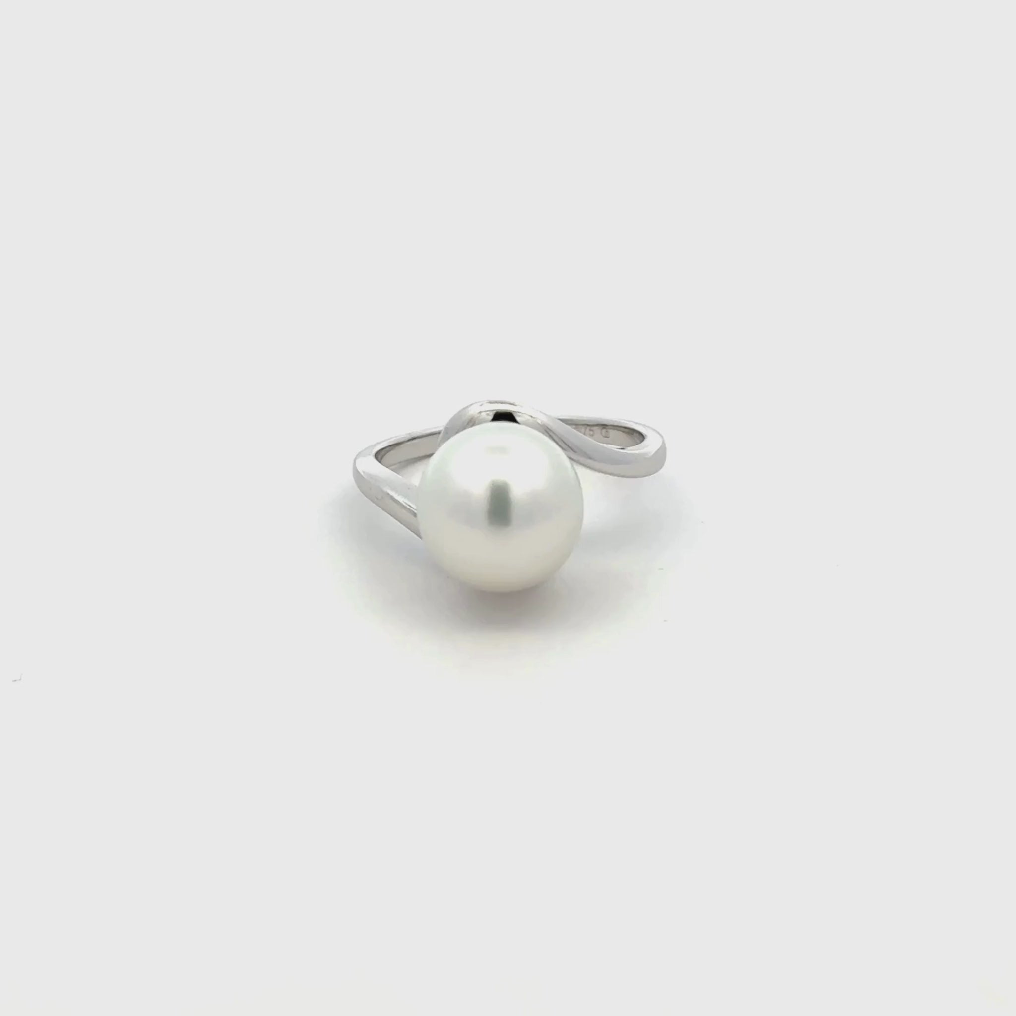 9K White Gold Australian South Sea 10-11 mm Cultured Pearl Ring 360 view video